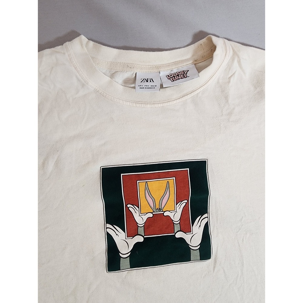 Zara Looney Tunes Bugs Bunny Graphic T-Shirt Mens Large Cream Felt Detail Logo - Picture 10 of 11
